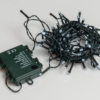 100 Led Λαμπάκια Μπαταρίας Με Πρόγραμμα Και Χρονοδιακόπτη Πράσινο Καλώδιο/ Λευκό Λαμπάκι, Απόστασης (7,5cm Απόσταση) 7,5 Μέτρων (Kelvin: 6.000 - 10.000)